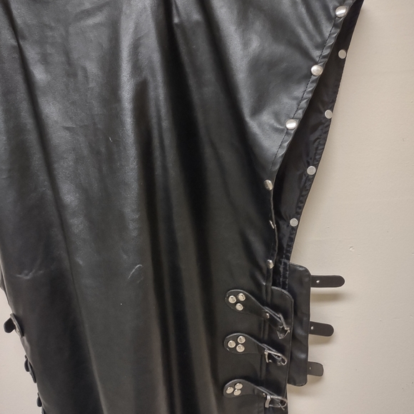 leather Vest - Picture 8 of 14